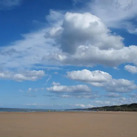 La Rabouillere - House In Omaha Commes