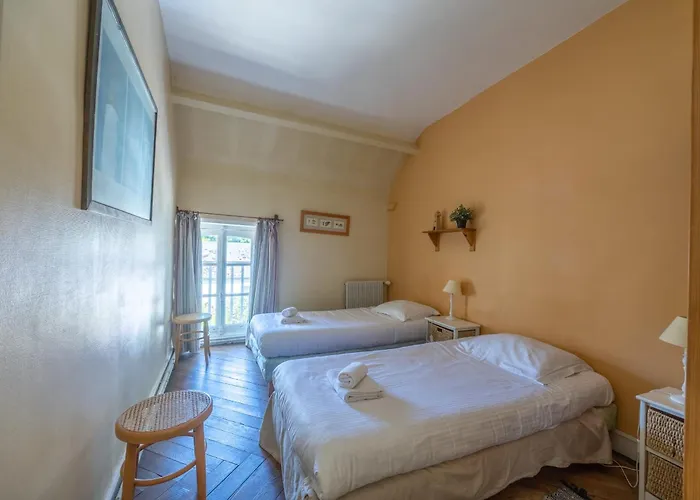 La Rabouillere - House In Omaha * Commes